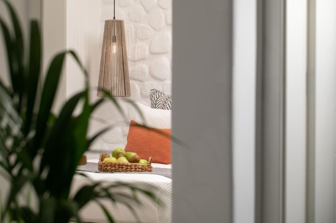 Kamvas Deluxe Apartments Naxos City Екстер'єр фото