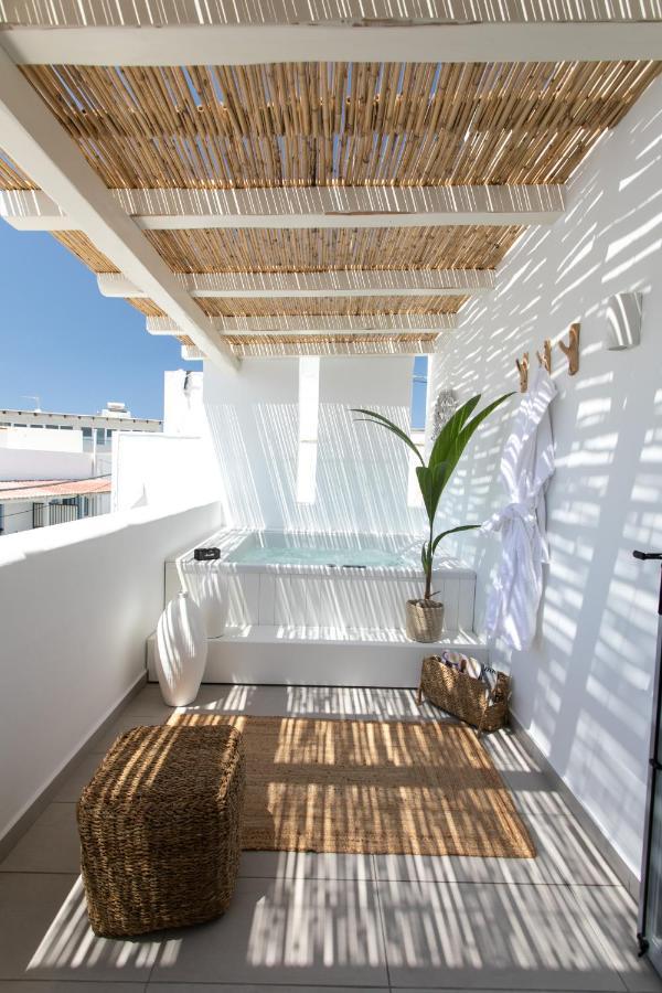 Kamvas Deluxe Apartments Naxos City Екстер'єр фото